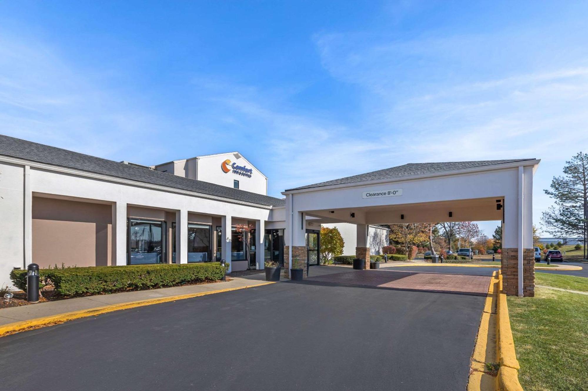 Comfort Inn & Suites Arlington Heights - Buffalo Grove Exterior photo